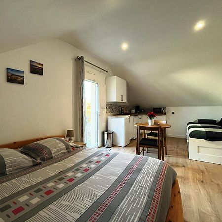 Lomener - La Goelette - 1 Appartement Avec 2 Chambres Et 2 Studios A 450M De La Plage เปลอเมอร์ ภายนอก รูปภาพ