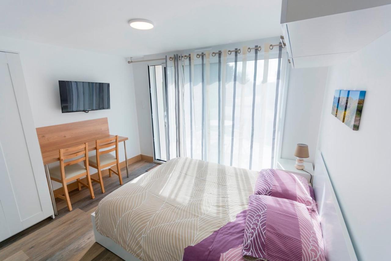 Lomener - La Goelette - 1 Appartement Avec 2 Chambres Et 2 Studios A 450M De La Plage เปลอเมอร์ ภายนอก รูปภาพ